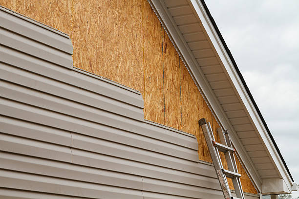 Professional Wood Siding technician working in Smoketown, PA